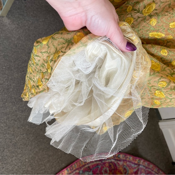 Darling Vintage Skirt with Crinoline, Wounded Bird - Picture 6 of 11